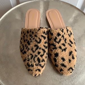 Leopard animal print mule slides size 9